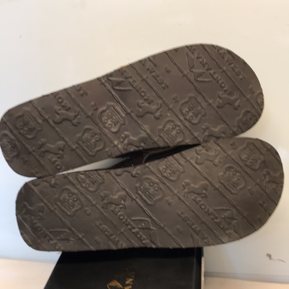 👉Sold👈Montana West Brown and White Floral Sandals - Picture 6 of 10